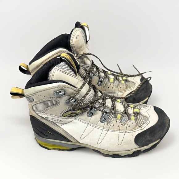 Oboz Footwear Shoes - Oboz Wind River Hiking Boots Women's US 7.5 Gray Nubuck Leather BDry Waterproof